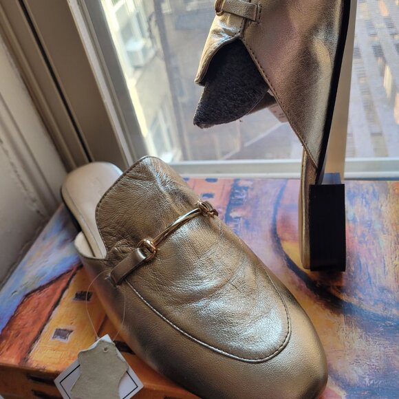 Gold Leather Mules, 1" heel. 11WW (US equivalent for UK shoes) New, no box - Picture 3 of 5